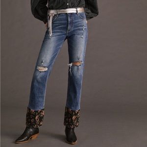 PILCRO The Vintage Straight Leg Jeans Distressed Appliqué 26 Anthropologie Denim